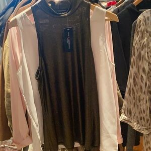 New One clothing M gold black sparkly holiday top